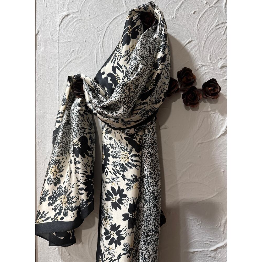 Elegant Multi Color Scarf - Black Size:‎ 32x68